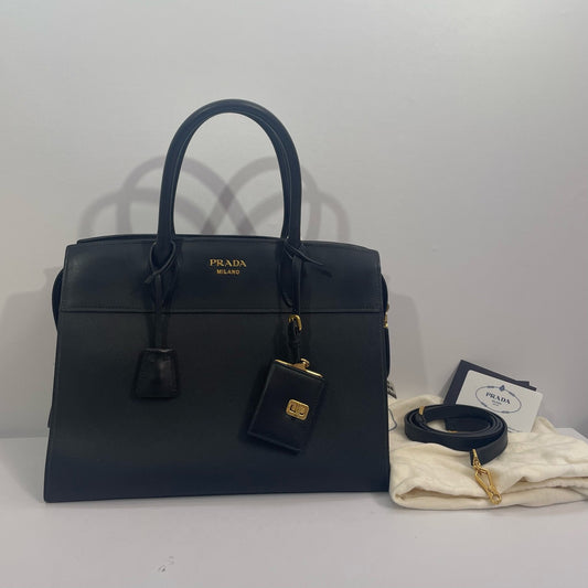 Prada - Galleria (Saffiano Lux Tote) - Saffiano leather - Black with Gold-Tone Hardware - (medium)