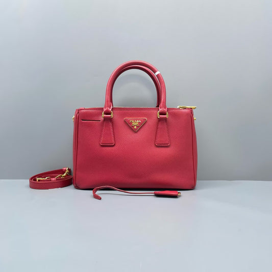 Prada - Galleria Saffiano Lux Tote - Saffiano leather - Red with Gold-Tone Hardware - (small)