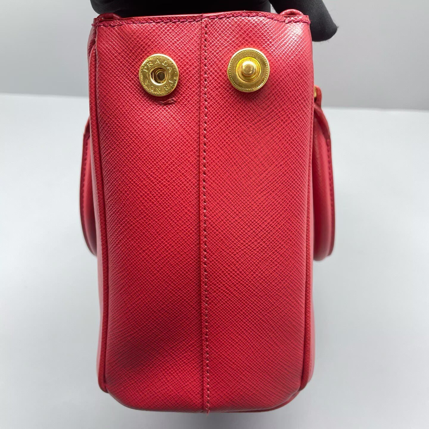 Prada - Galleria Saffiano Lux Tote - Saffiano leather - Red with Gold-Tone Hardware - (small)