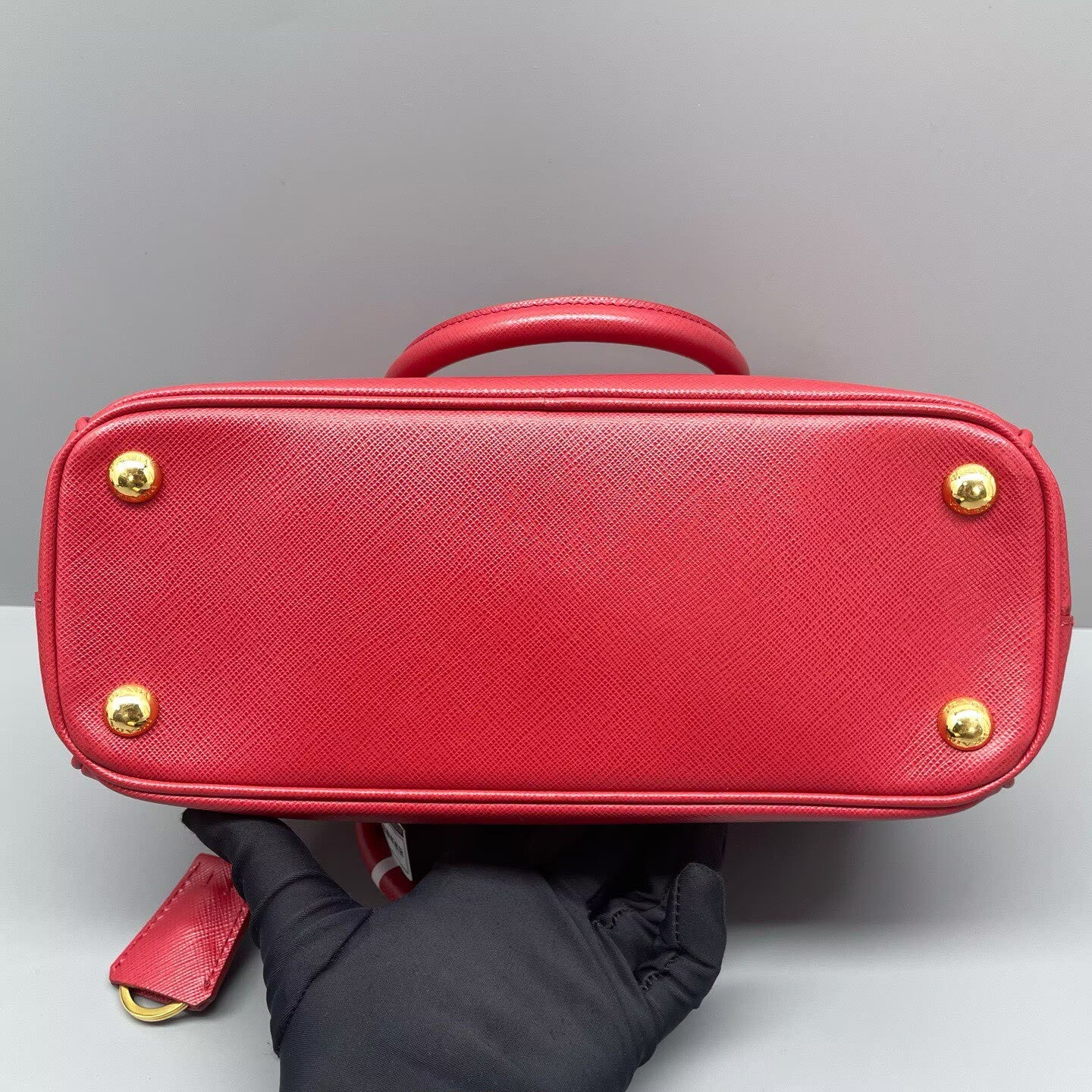 Prada - Galleria Saffiano Lux Tote - Saffiano leather - Red with Gold-Tone Hardware - (small)