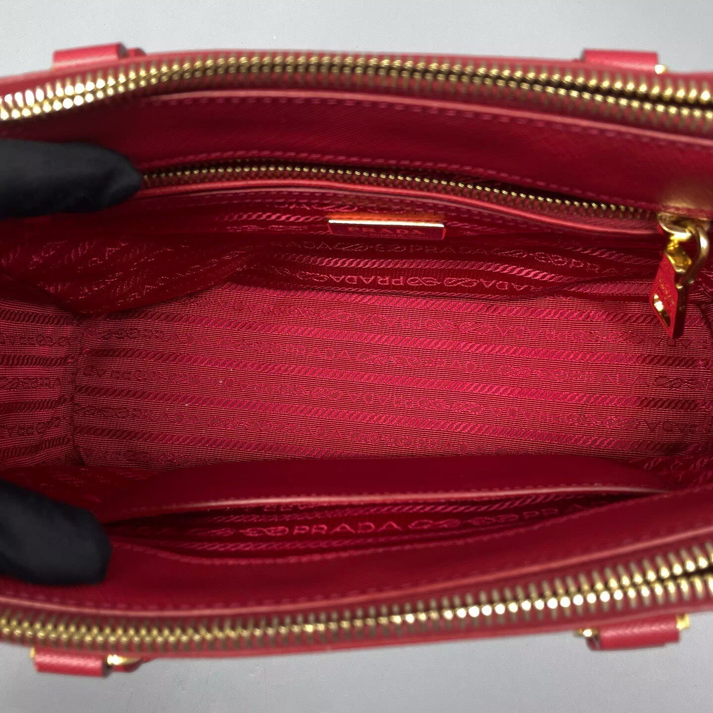 Prada - Galleria Saffiano Lux Tote - Saffiano leather - Red with Gold-Tone Hardware - (small)