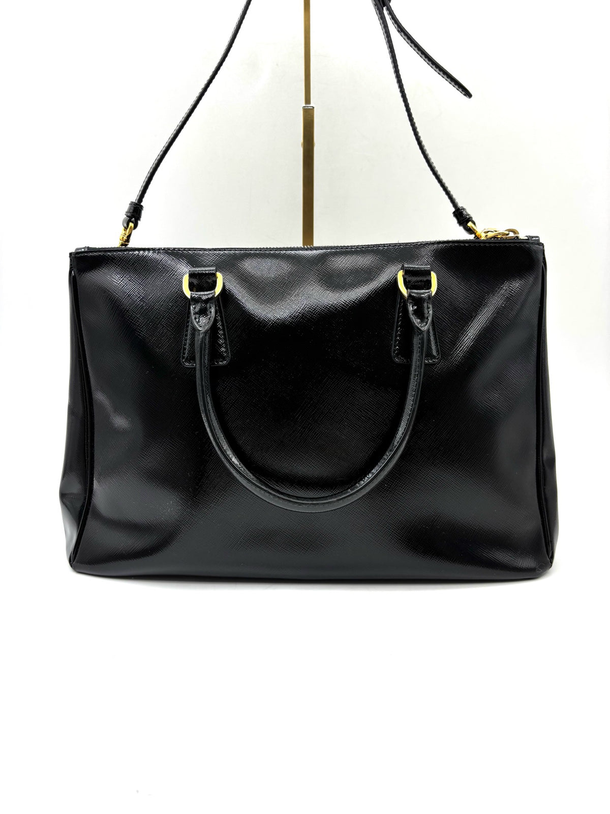 Prada - Galleria Saffiano - Patent leather - Black