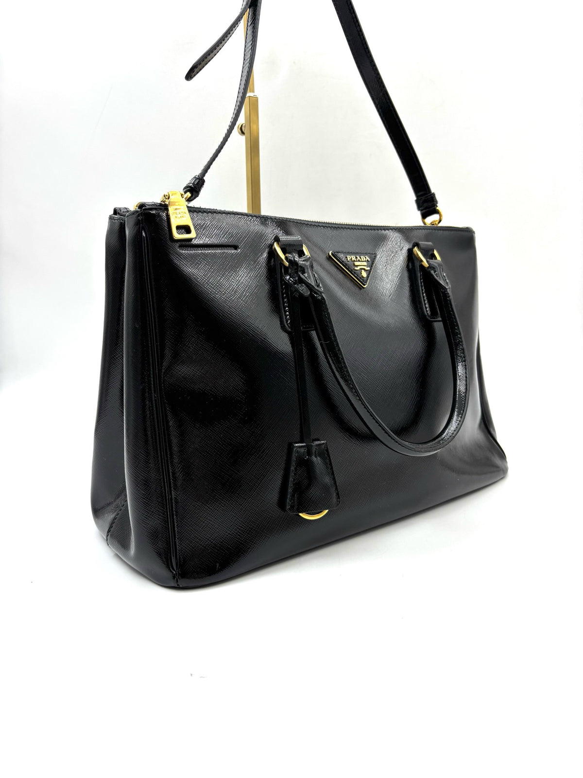 Prada - Galleria Saffiano - Patent leather - Black