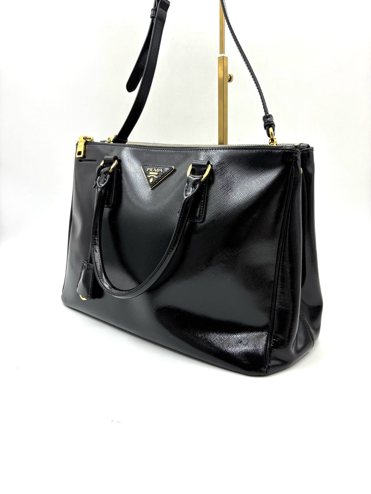 Prada - Galleria Saffiano - Patent leather - Black