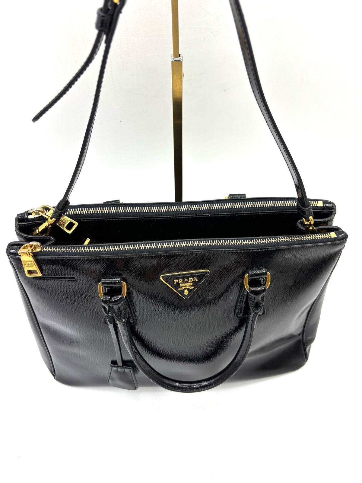 Prada - Galleria Saffiano - Patent leather - Black