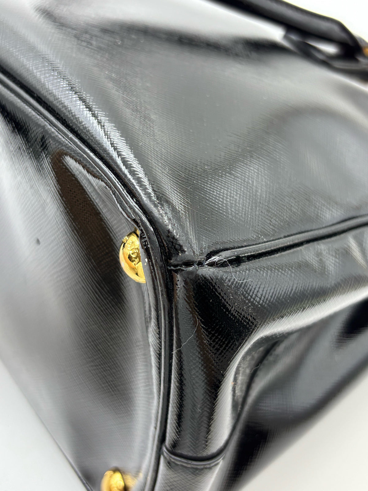 Prada - Galleria Saffiano - Patent leather - Black