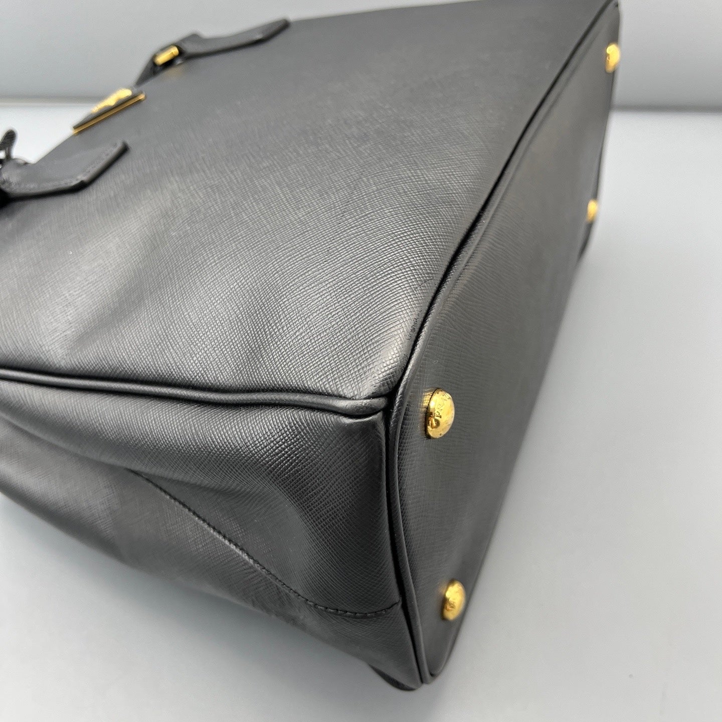 Prada - Galleria Tote - Leather - Black - (large)
