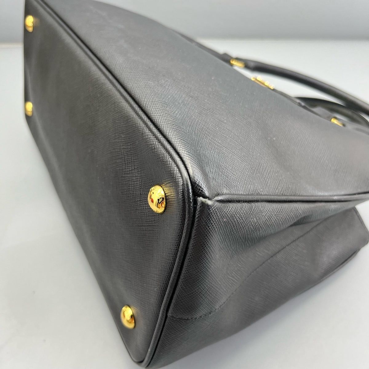 Prada - Galleria Tote - Leather - Black - (medium)