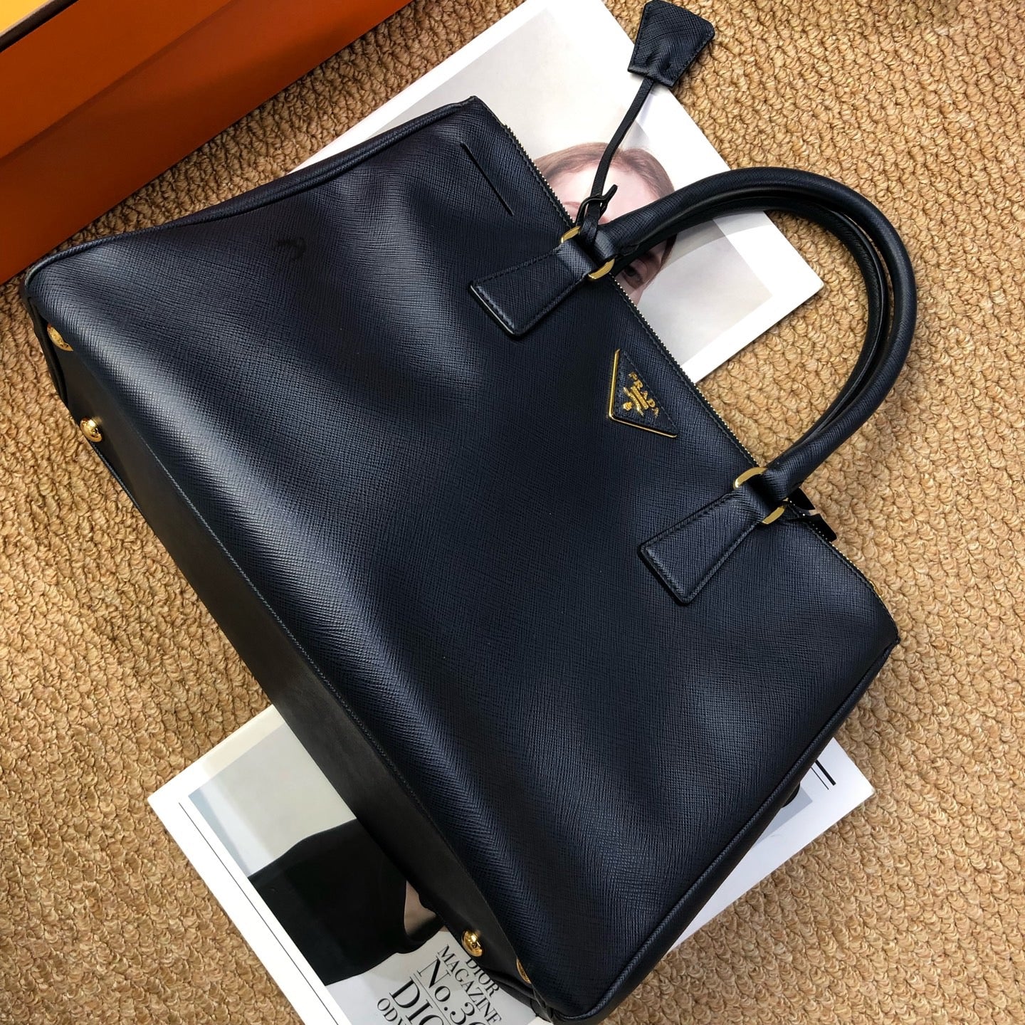 Prada - Gallerria - Leather - Blue - (medium)