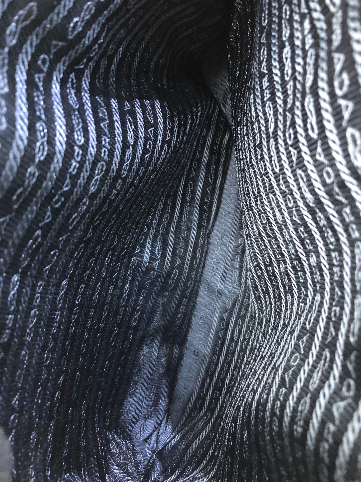 Prada - Gallerria - Leather - Blue - (medium)