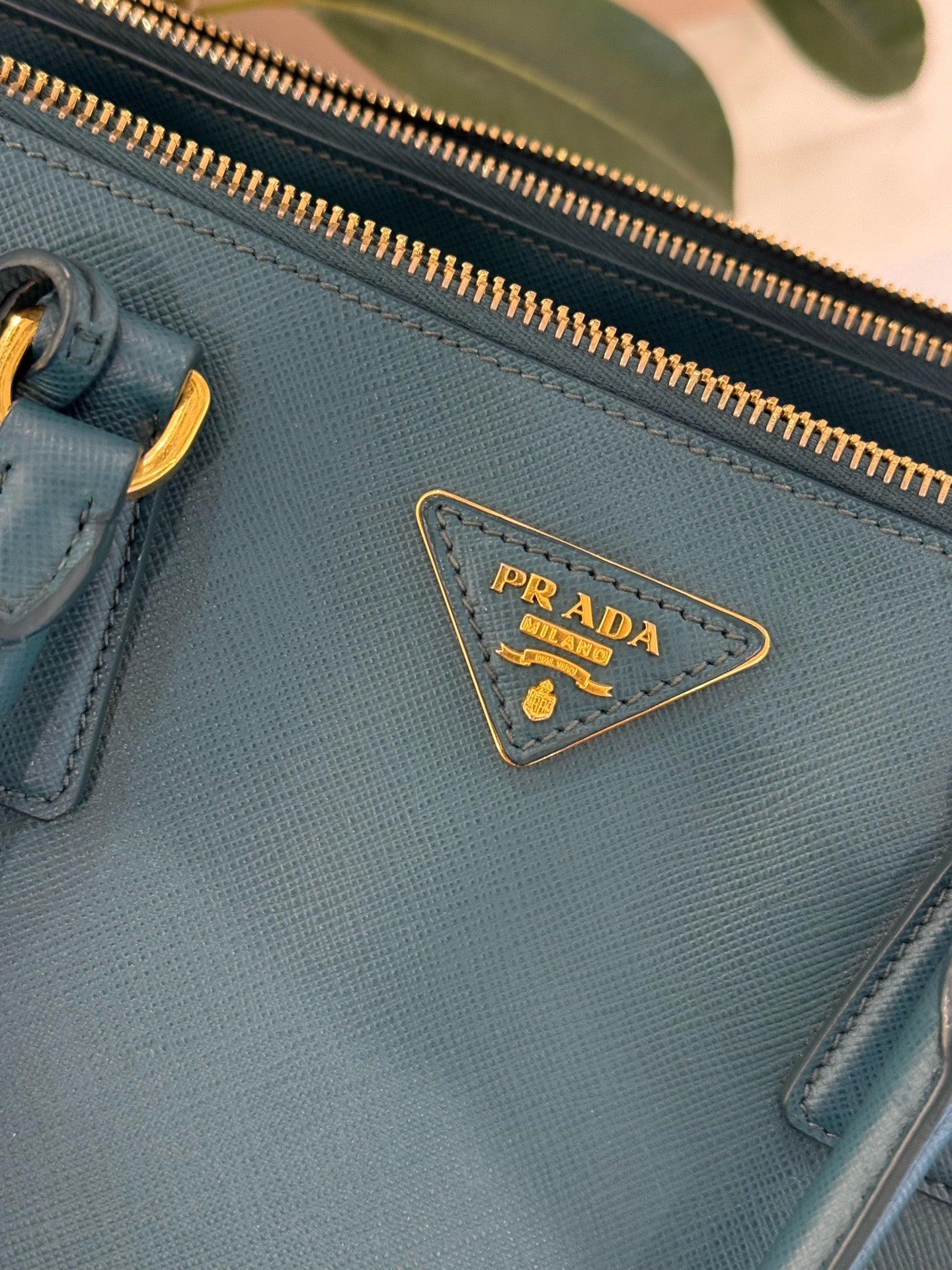 Prada - Gatje - Leather - Blue - (large)