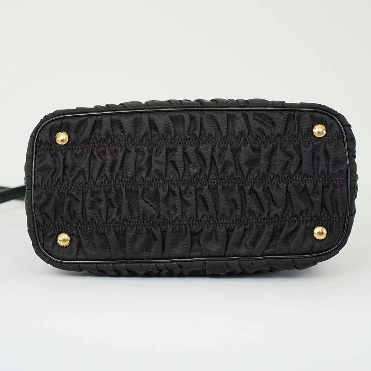 Prada - Gaufre - Cloth - Black - (medium)