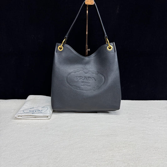 Prada - Hobo Bag - Pebbled leather - Black with Gold-Tone Hardware - (Medium)