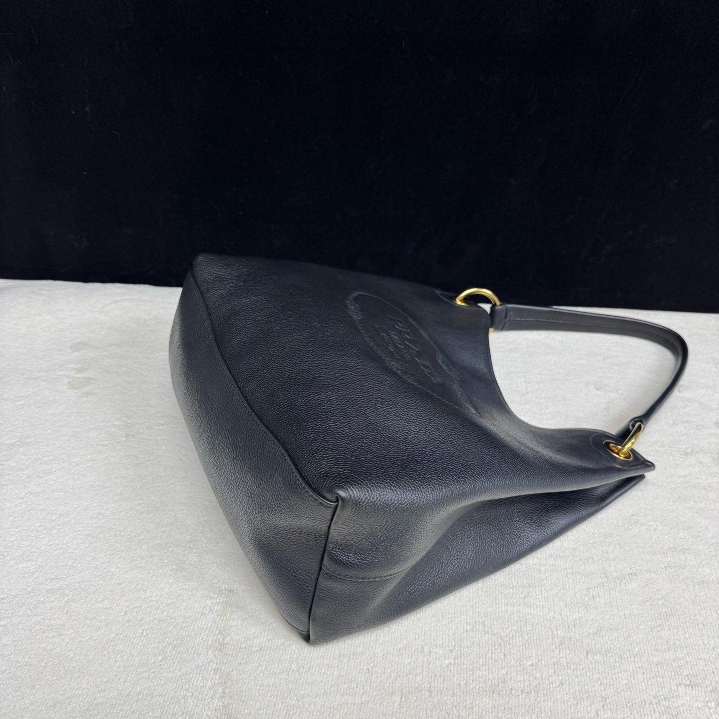 Prada - Hobo Bag - Pebbled leather - Black with Gold-Tone Hardware - (Medium)