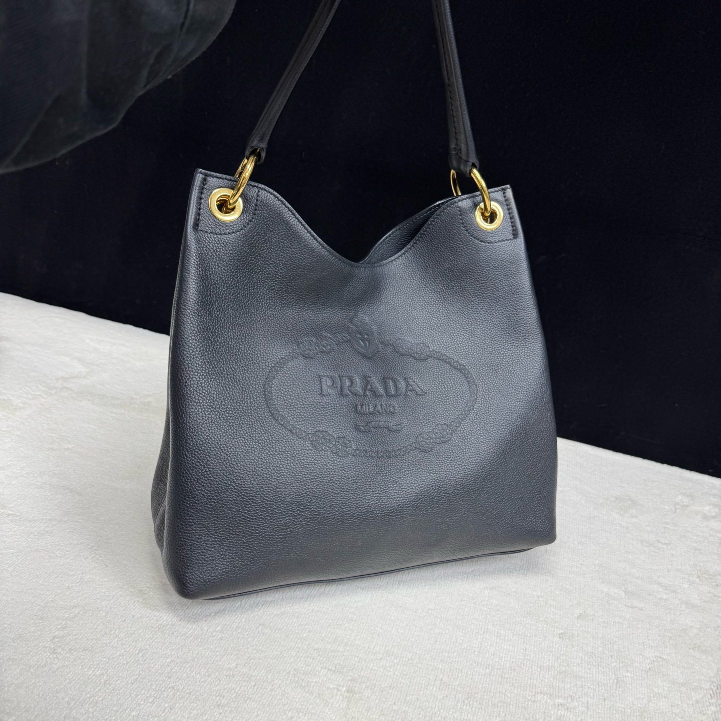 Prada - Hobo Bag - Pebbled leather - Black with Gold-Tone Hardware - (Medium)