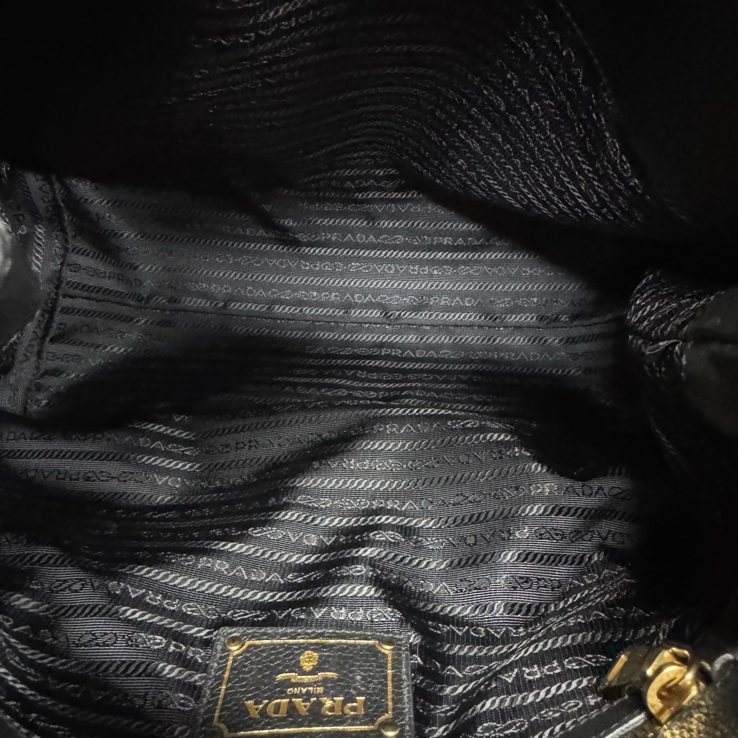 Prada - Hobo Bag - Pebbled leather - Black with Gold-Tone Hardware - (Medium)
