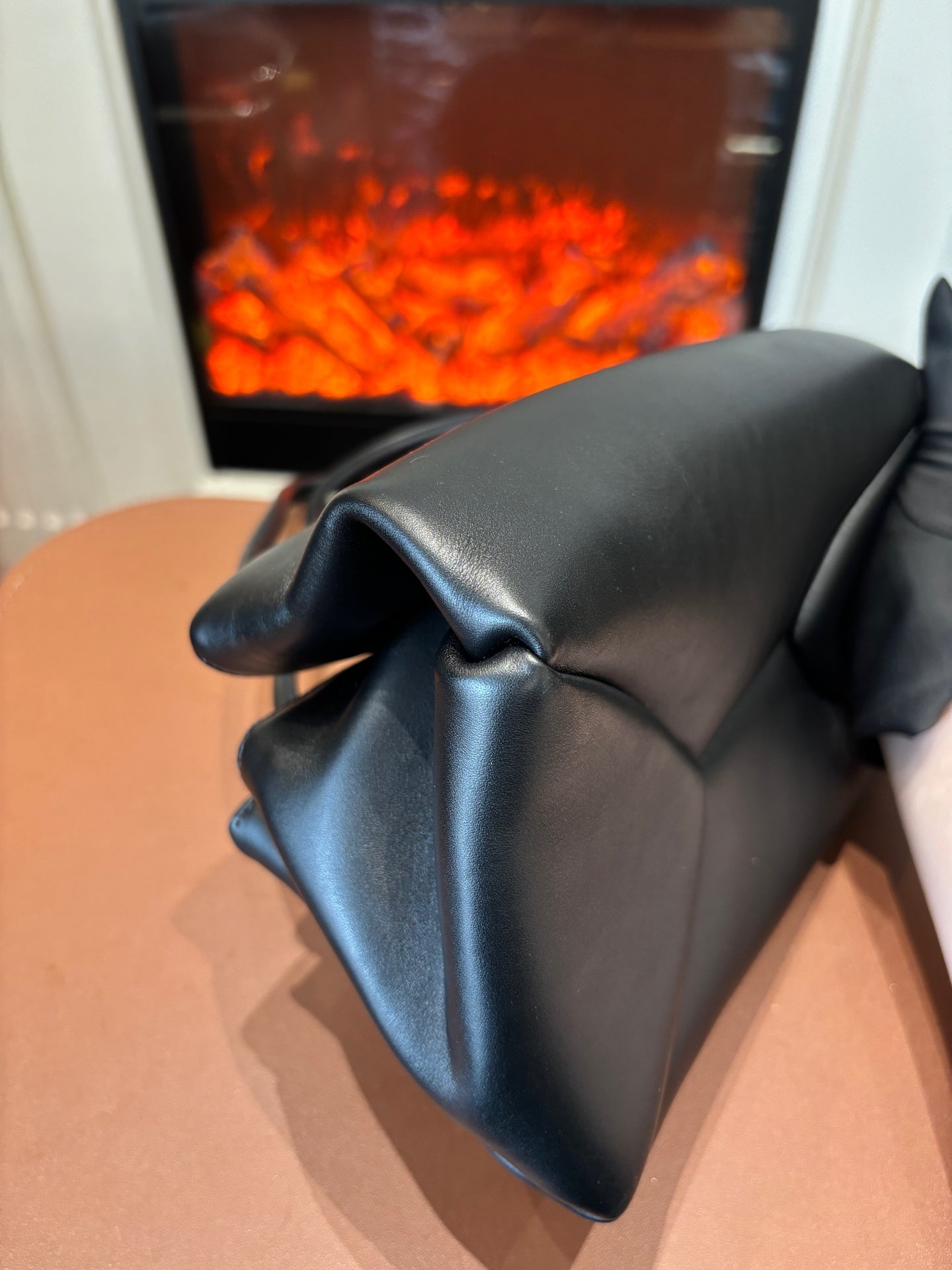Prada - Hobo - Leather - Black - (medium)