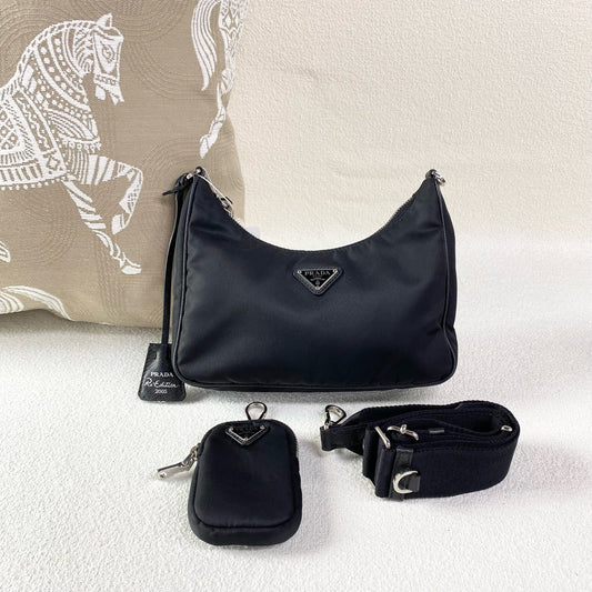 Prada - Hobo - Nylon - Black - (small)
