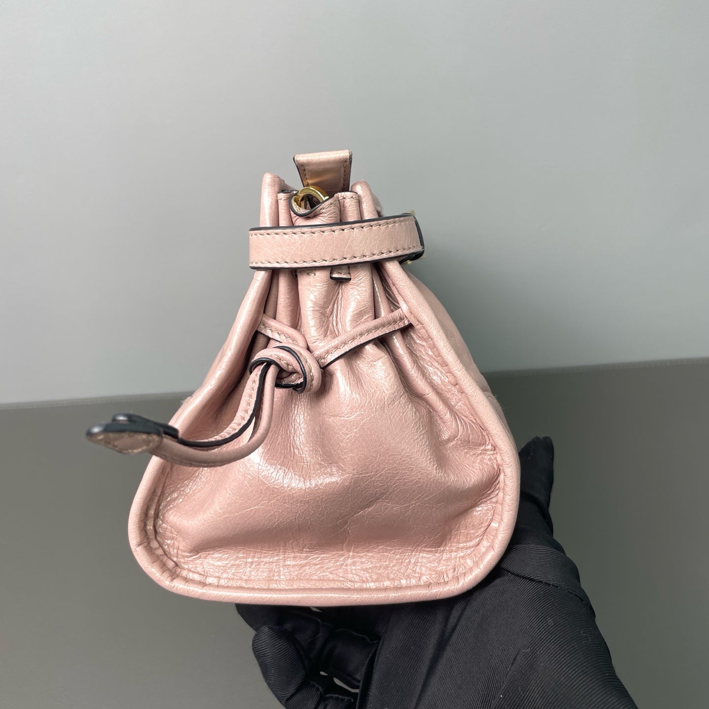 Prada - Lux Soft Crossbody Bag - Oiled wax leather - Pink - (medium)