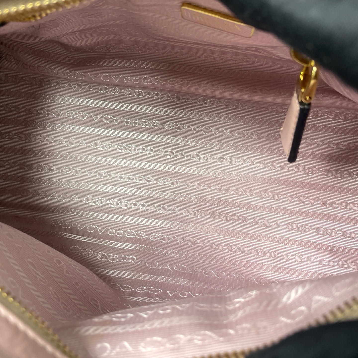 Prada - Lux Soft Crossbody Bag - Oiled wax leather - Pink - (medium)