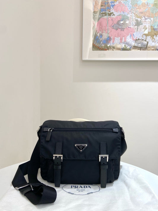 Prada - Messenger Bag - Nylon - Black - (medium)