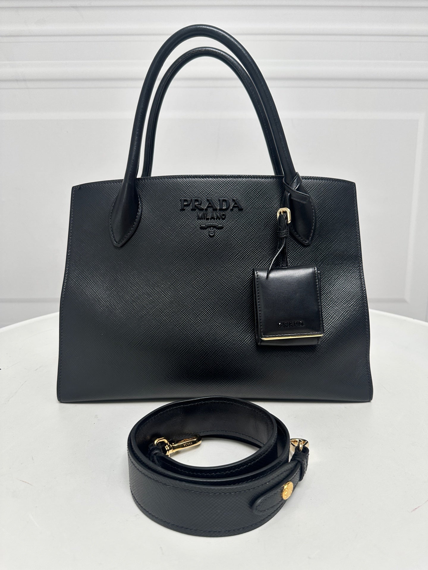Prada - Monochrome - Leather - Black - (medium)
