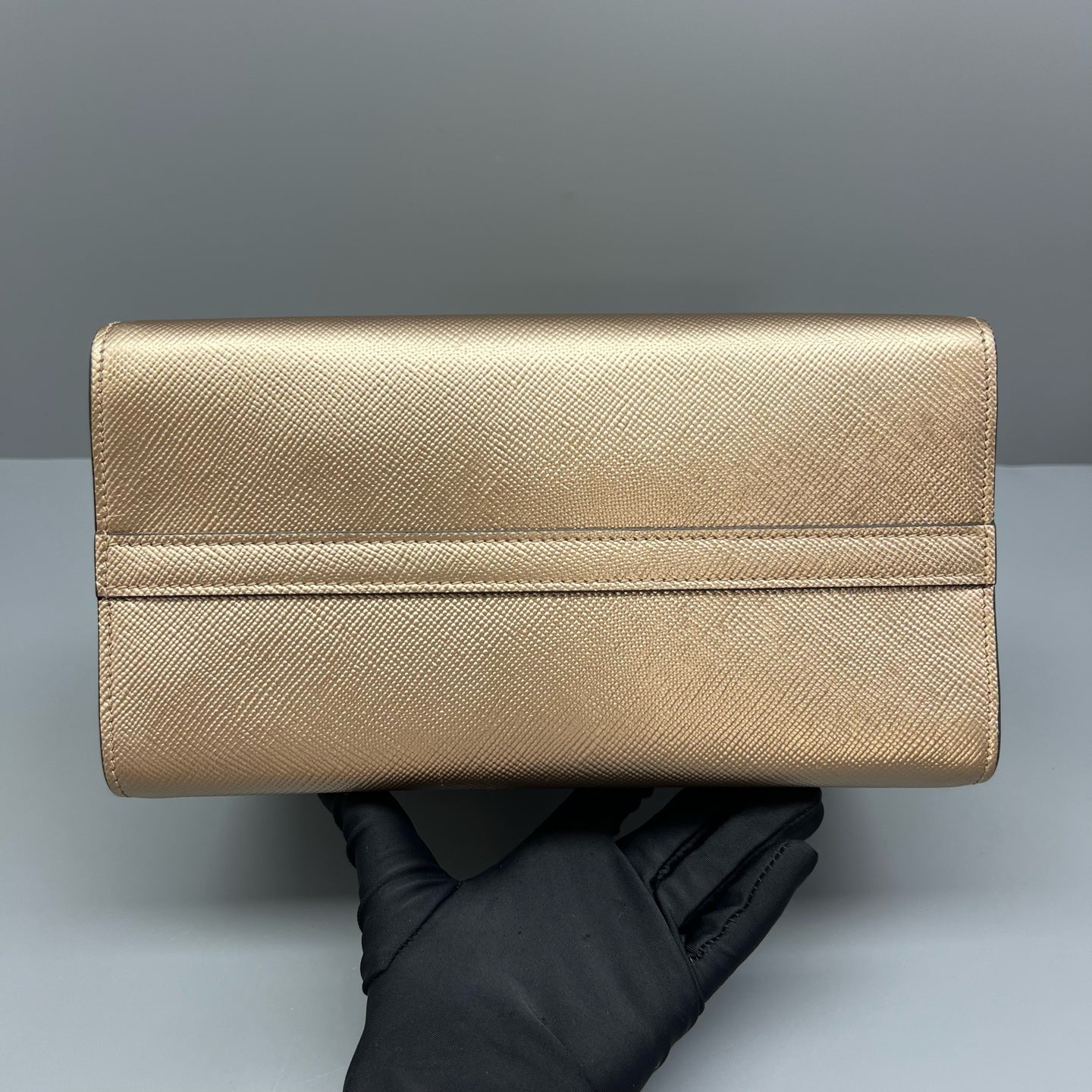Prada - Monochrome - Leather - Gold - (medium)