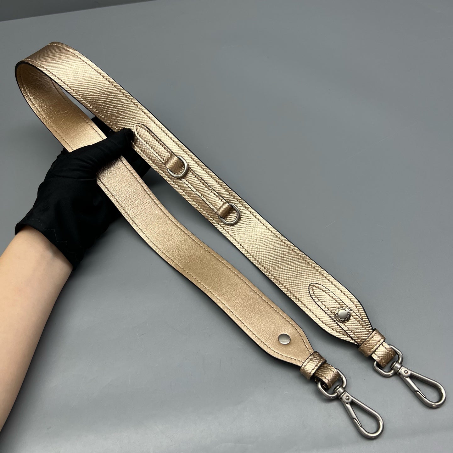 Prada - Monochrome - Leather - Gold - (medium)