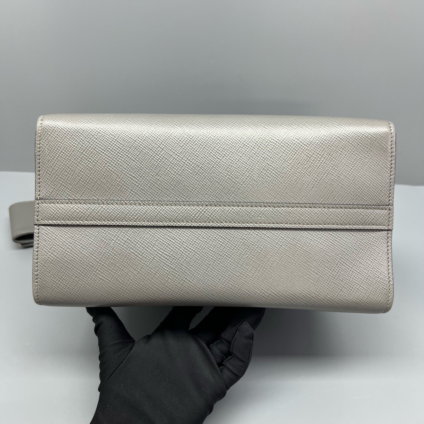 Prada - Monochrome - Leather - Grey - (medium)