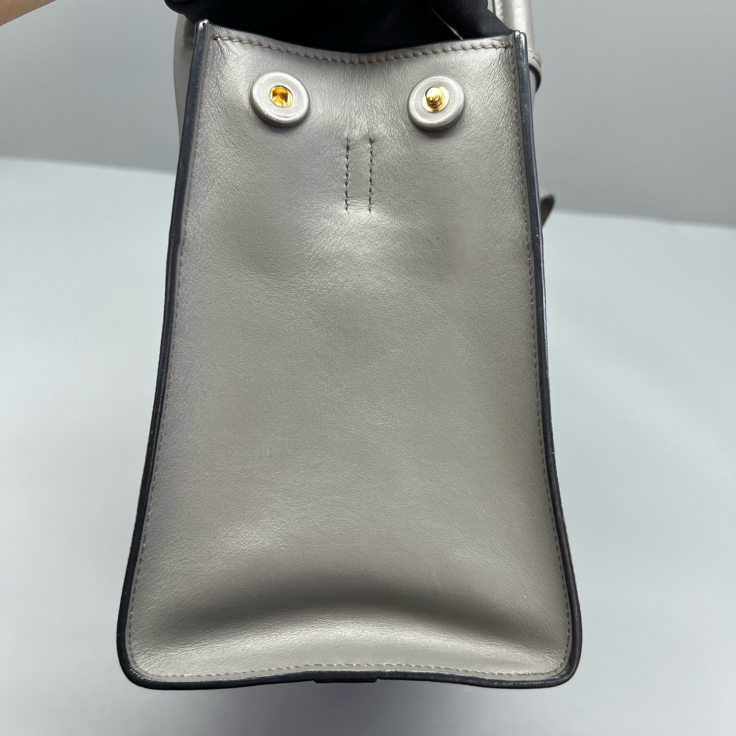 Prada - Monochrome - Leather - Grey - (medium)
