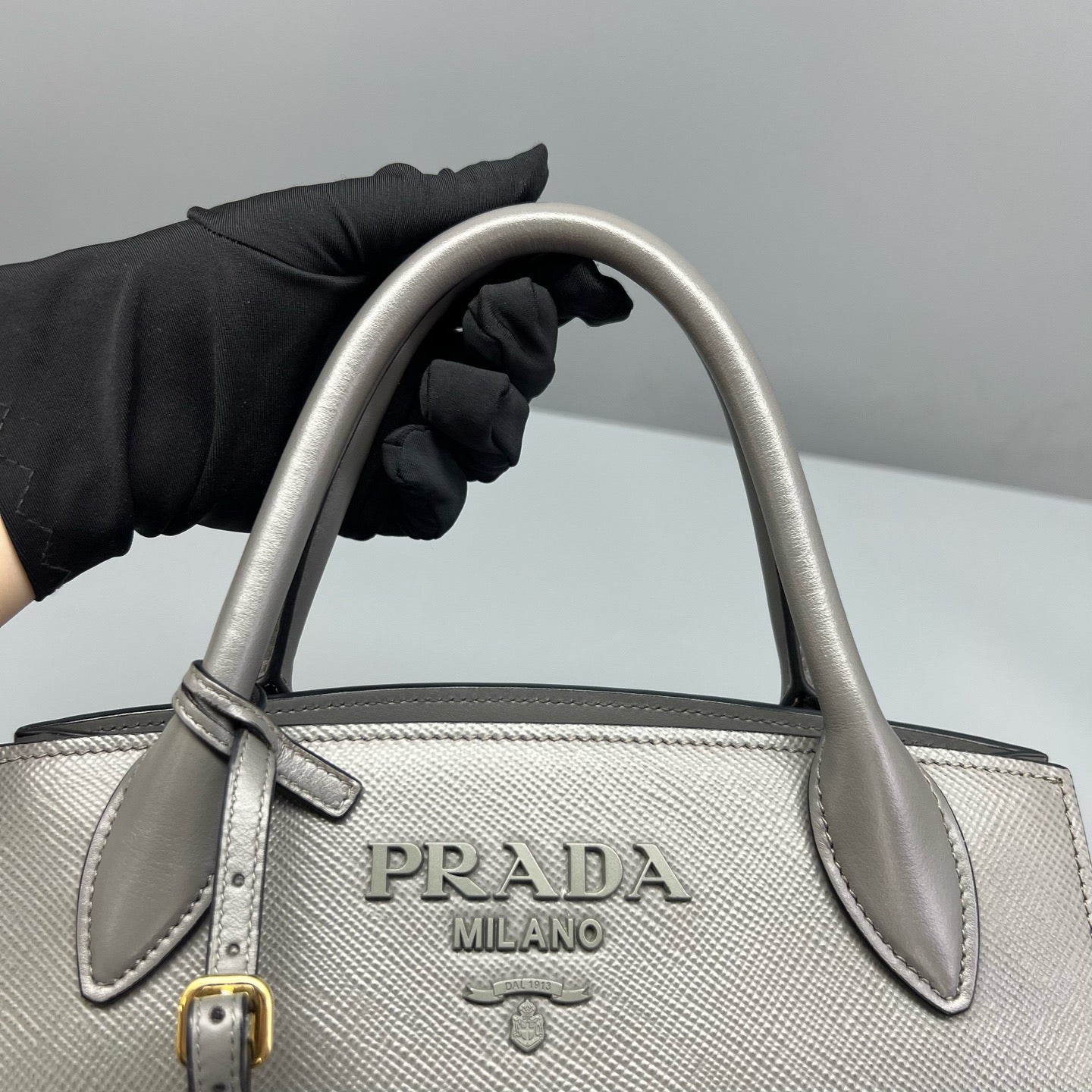 Prada - Monochrome - Leather - Grey - (medium)