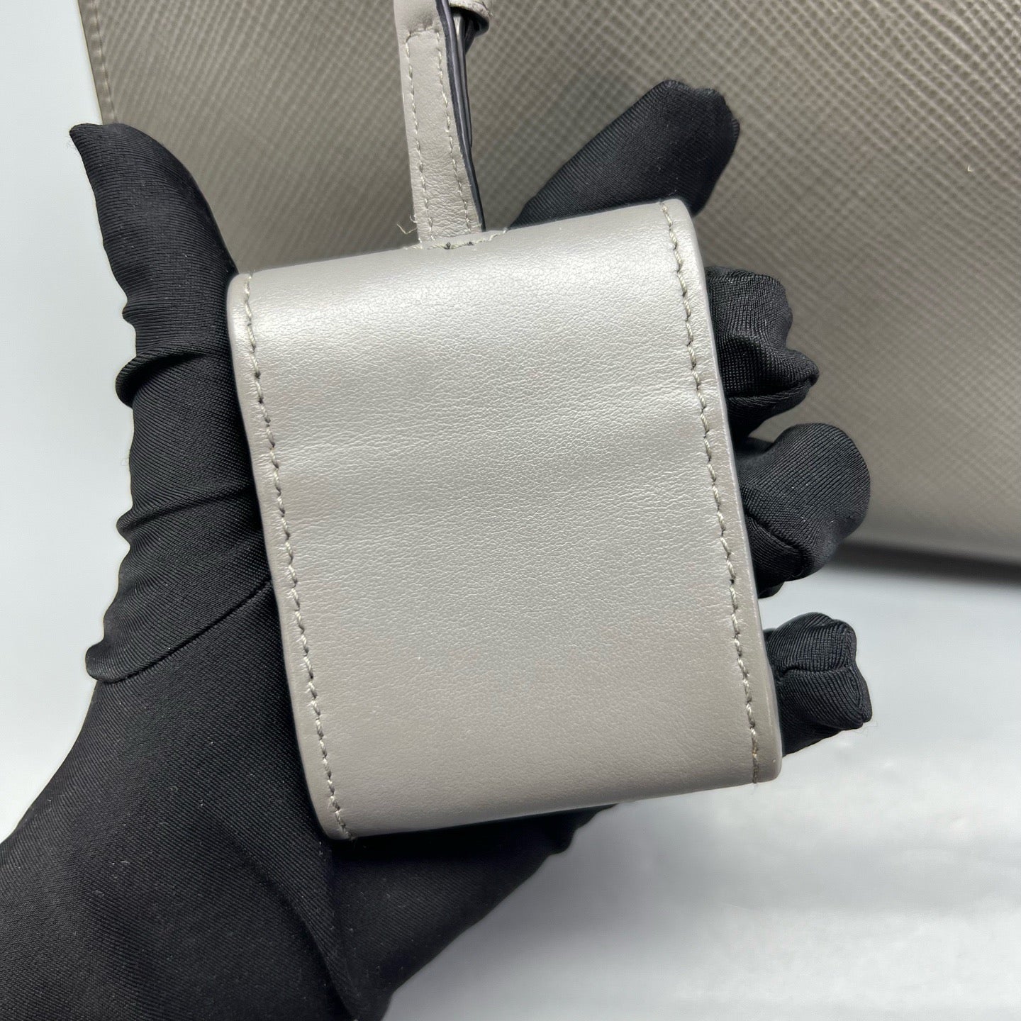 Prada - Monochrome - Leather - Grey - (medium)