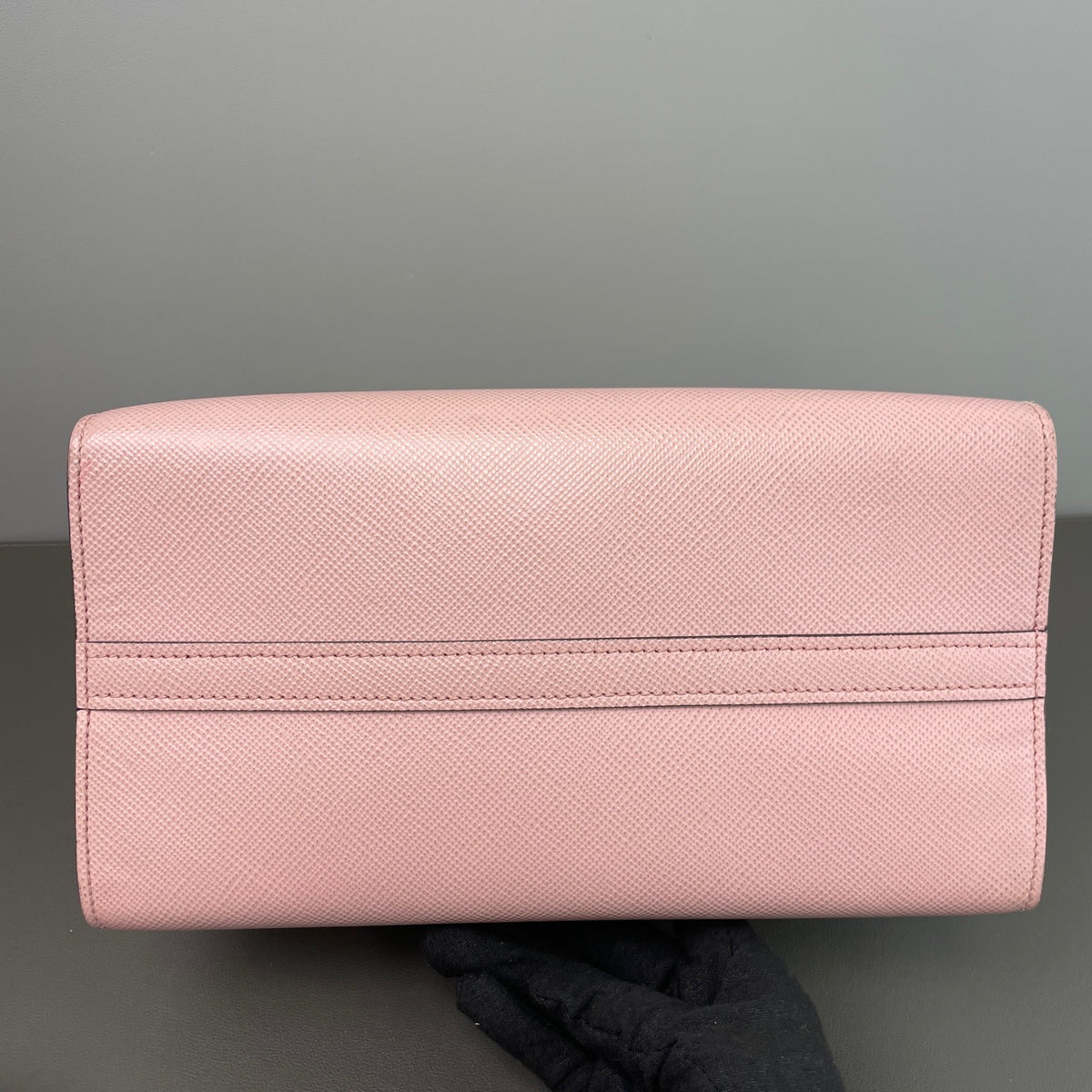 Prada - Monochrome leather handbag - Pink - (medium)