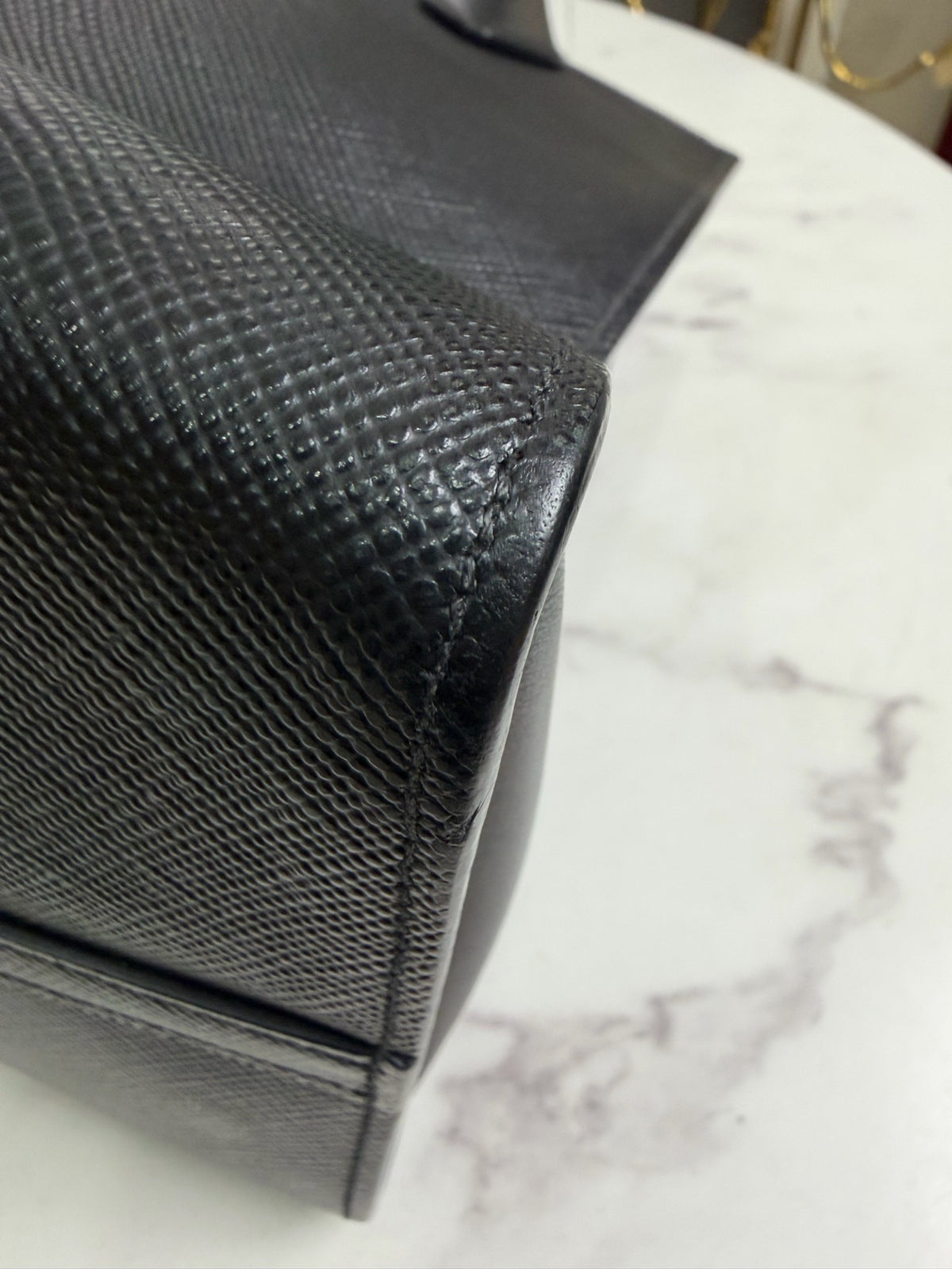 Prada - Monochrome Saffiano Bag - Leather - Black - (medium)