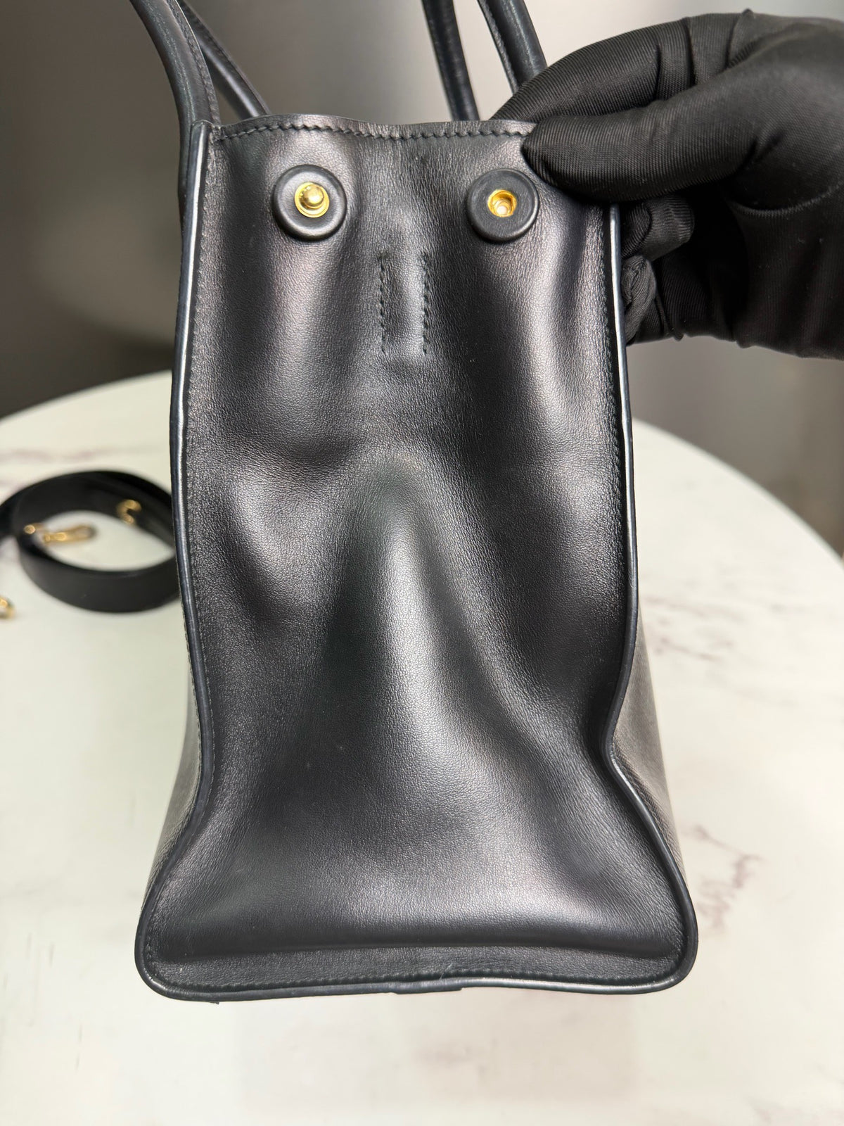 Prada - Monochrome Saffiano Bag - Leather - Black - (medium)