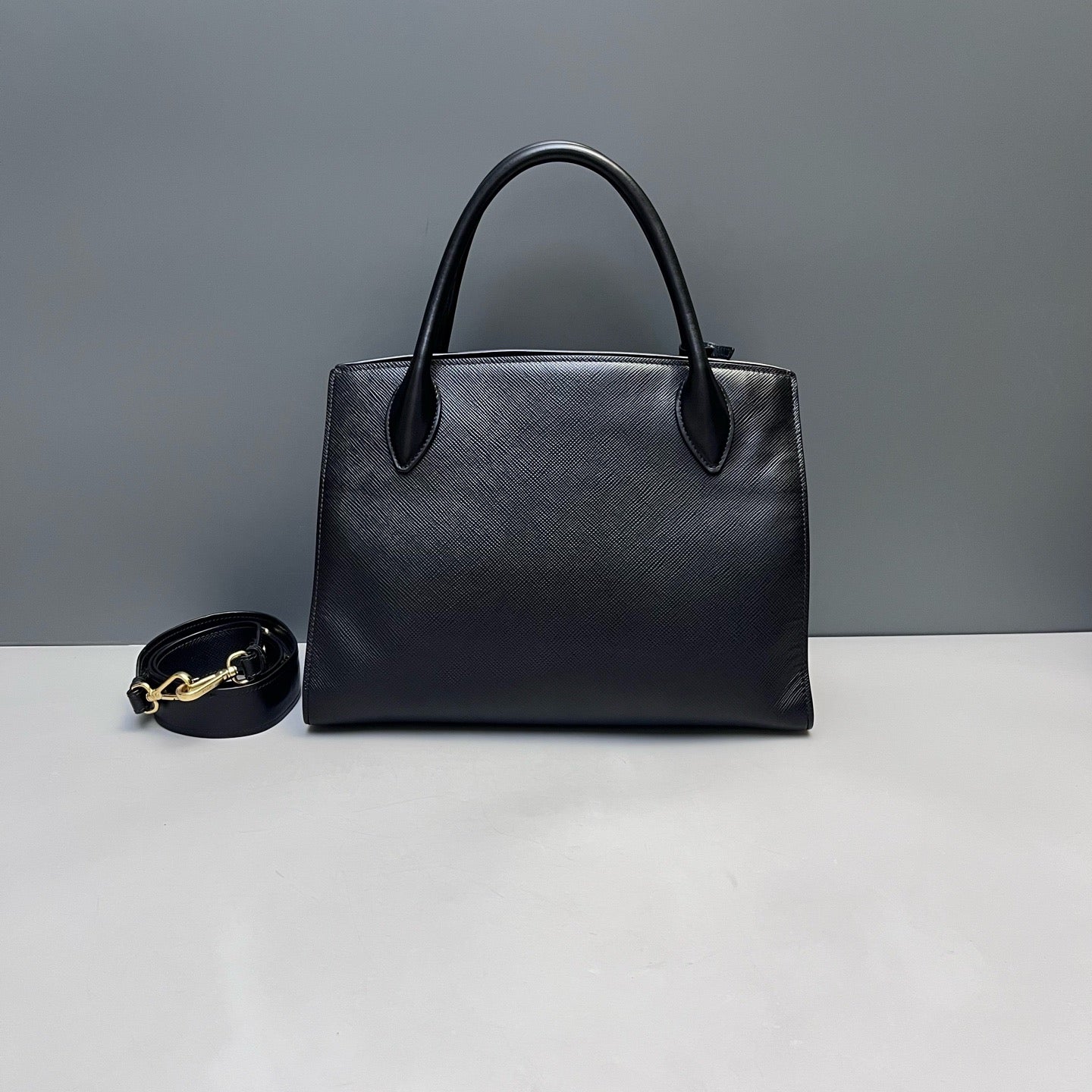 Prada - Monochrome Top Handle Bag - Saffiano Leather - Black - (medium)