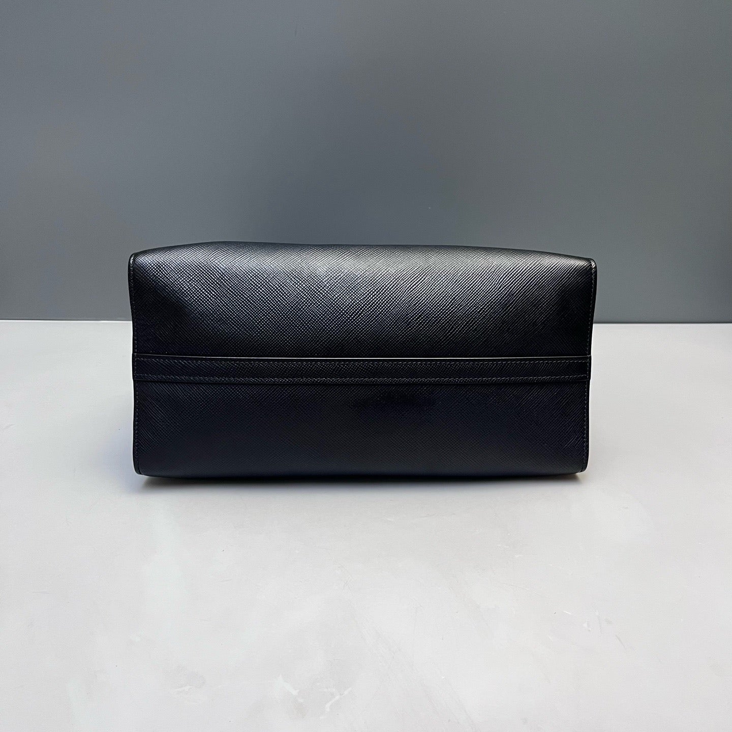Prada - Monochrome Top Handle Bag - Saffiano Leather - Black - (medium)