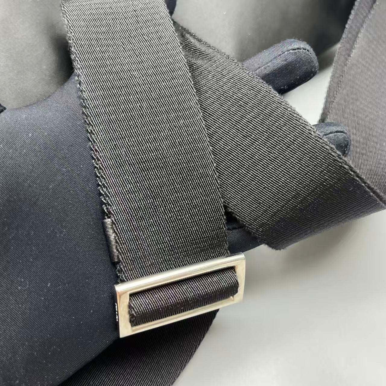 Prada - Nylon Messenger Bag - Nylon with leather trim - Black - (medium)