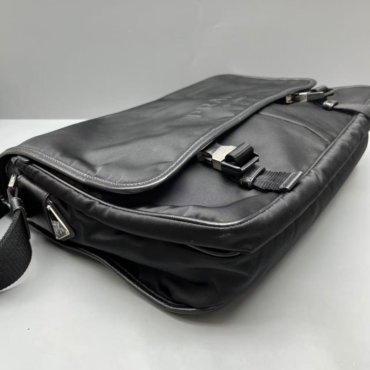 Prada - Nylon Messenger Bag - Nylon with leather trim - Black - (medium)