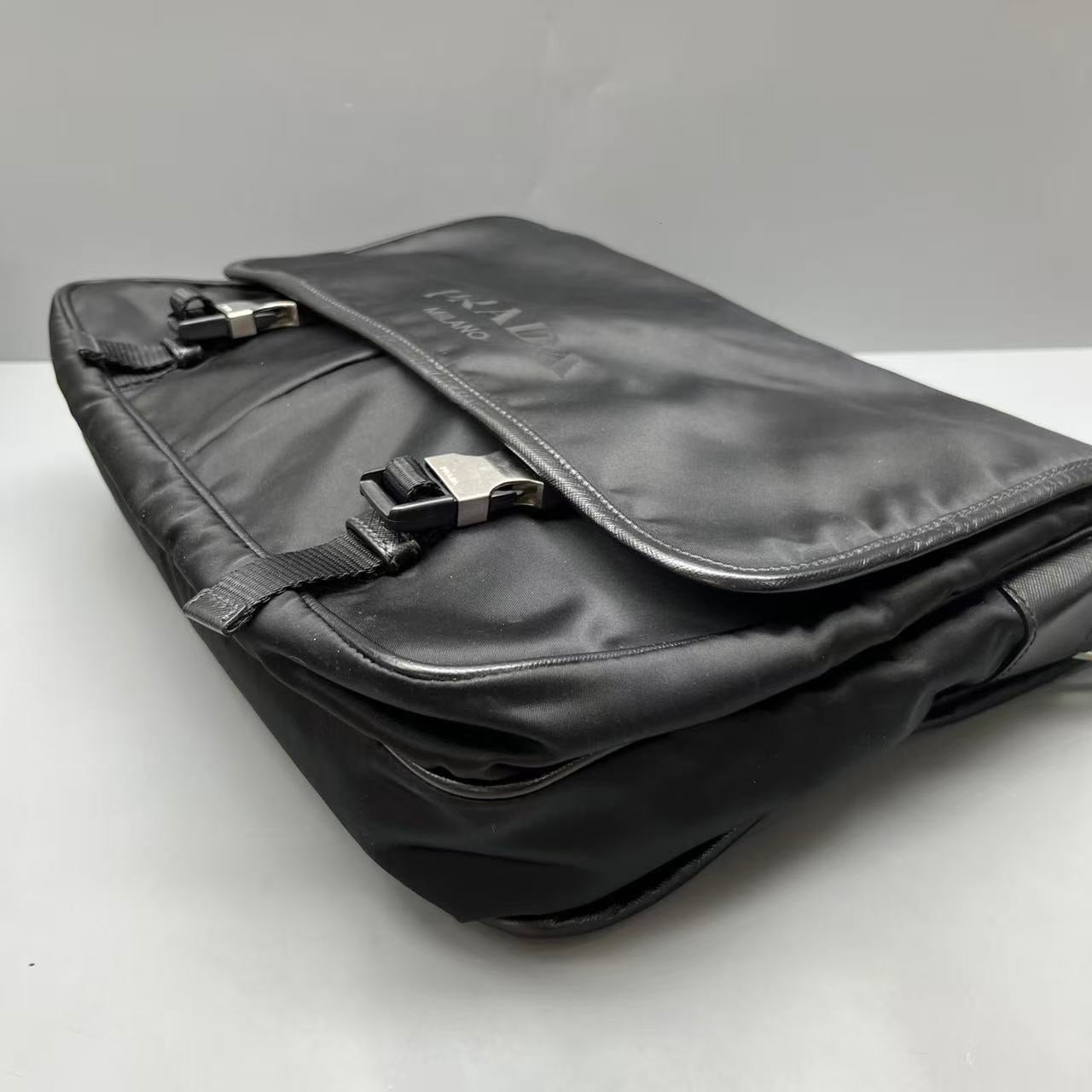 Prada - Nylon Messenger Bag - Nylon with leather trim - Black - (medium)