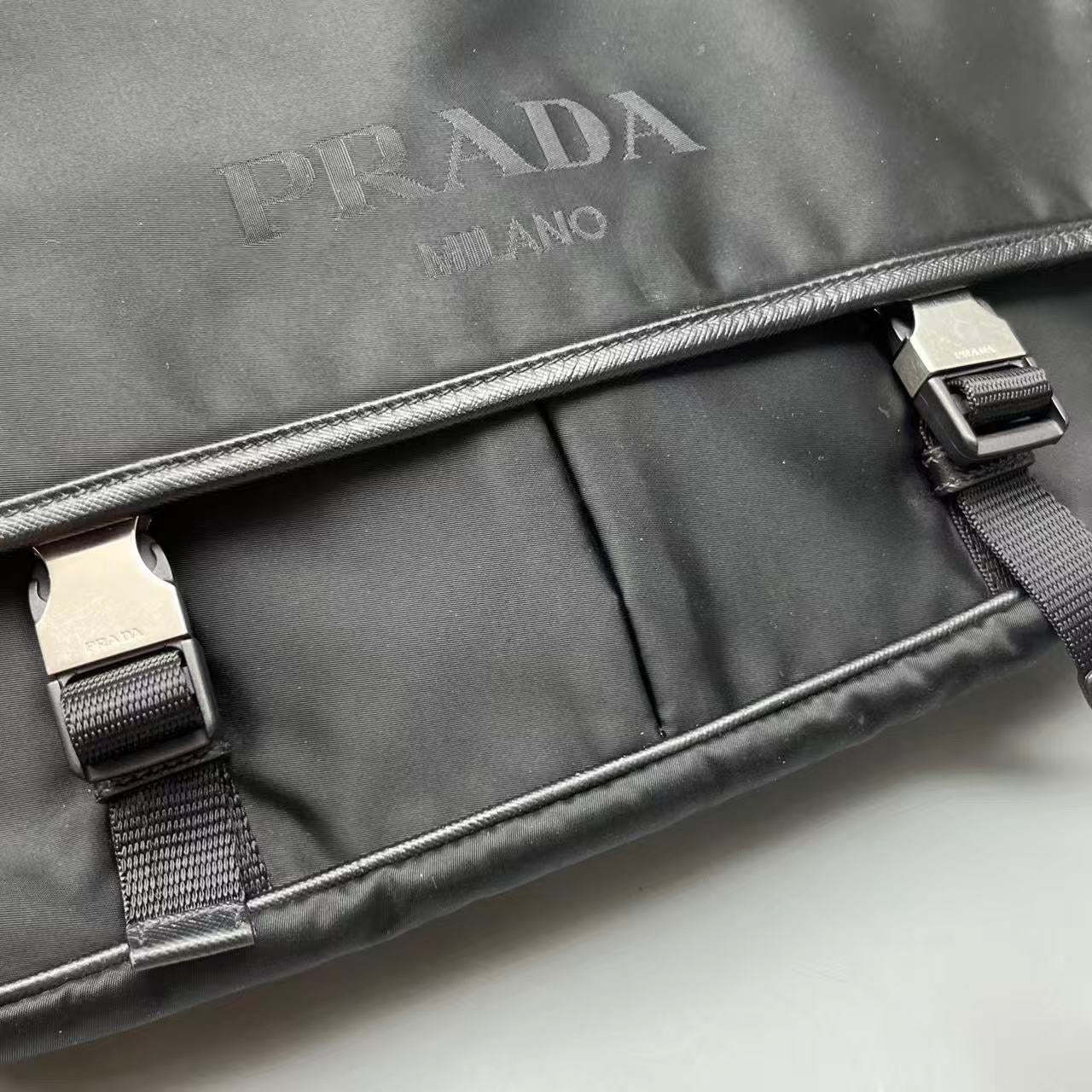 Prada - Nylon Messenger Bag - Nylon with leather trim - Black - (medium)