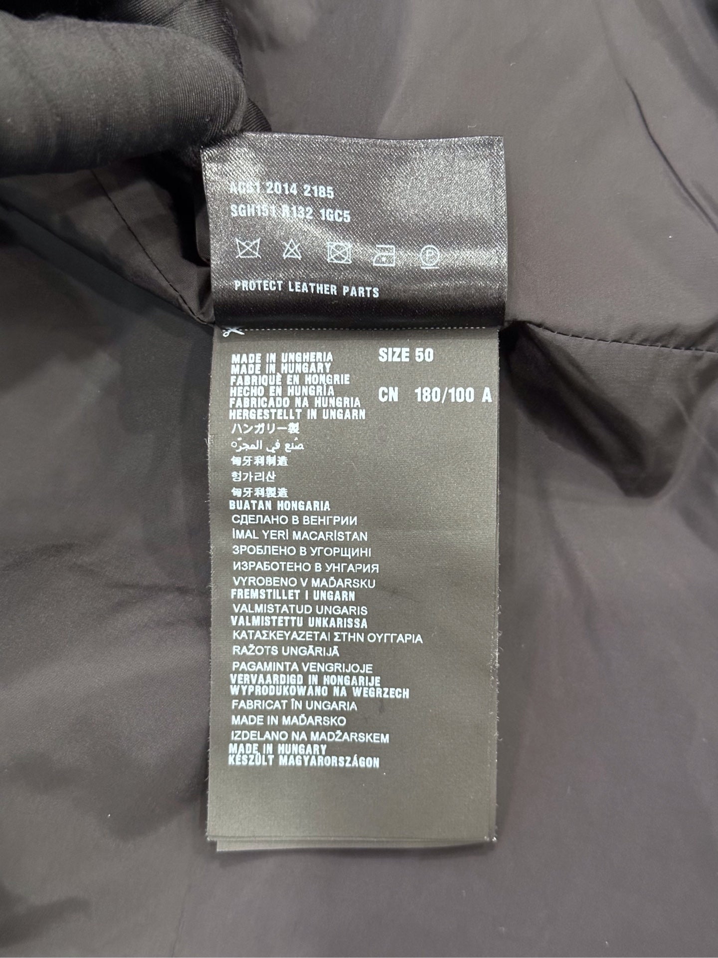 Prada - Other - Cashmere - Black - (50)