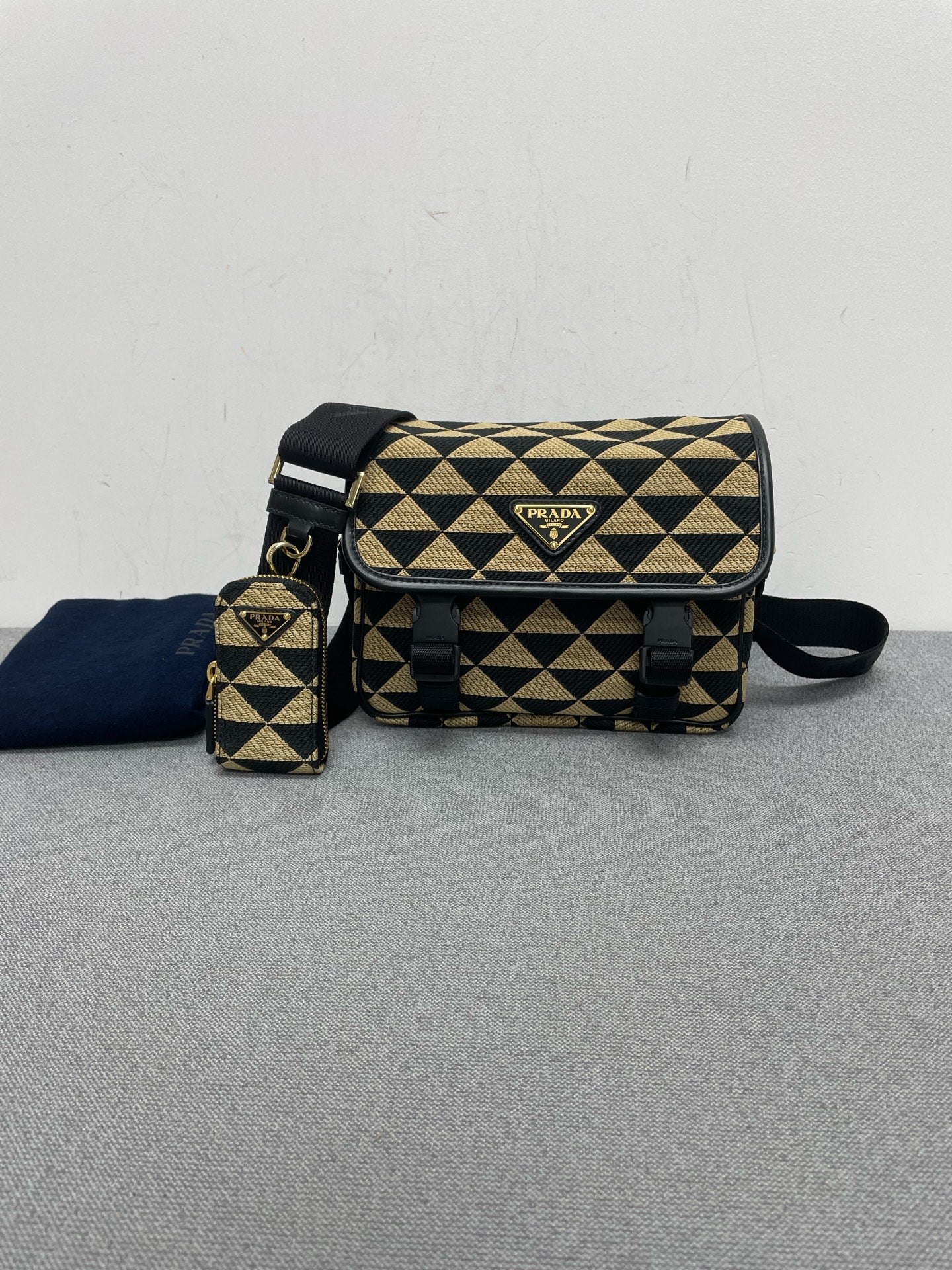 Prada - Other - Cloth - Black - (small)