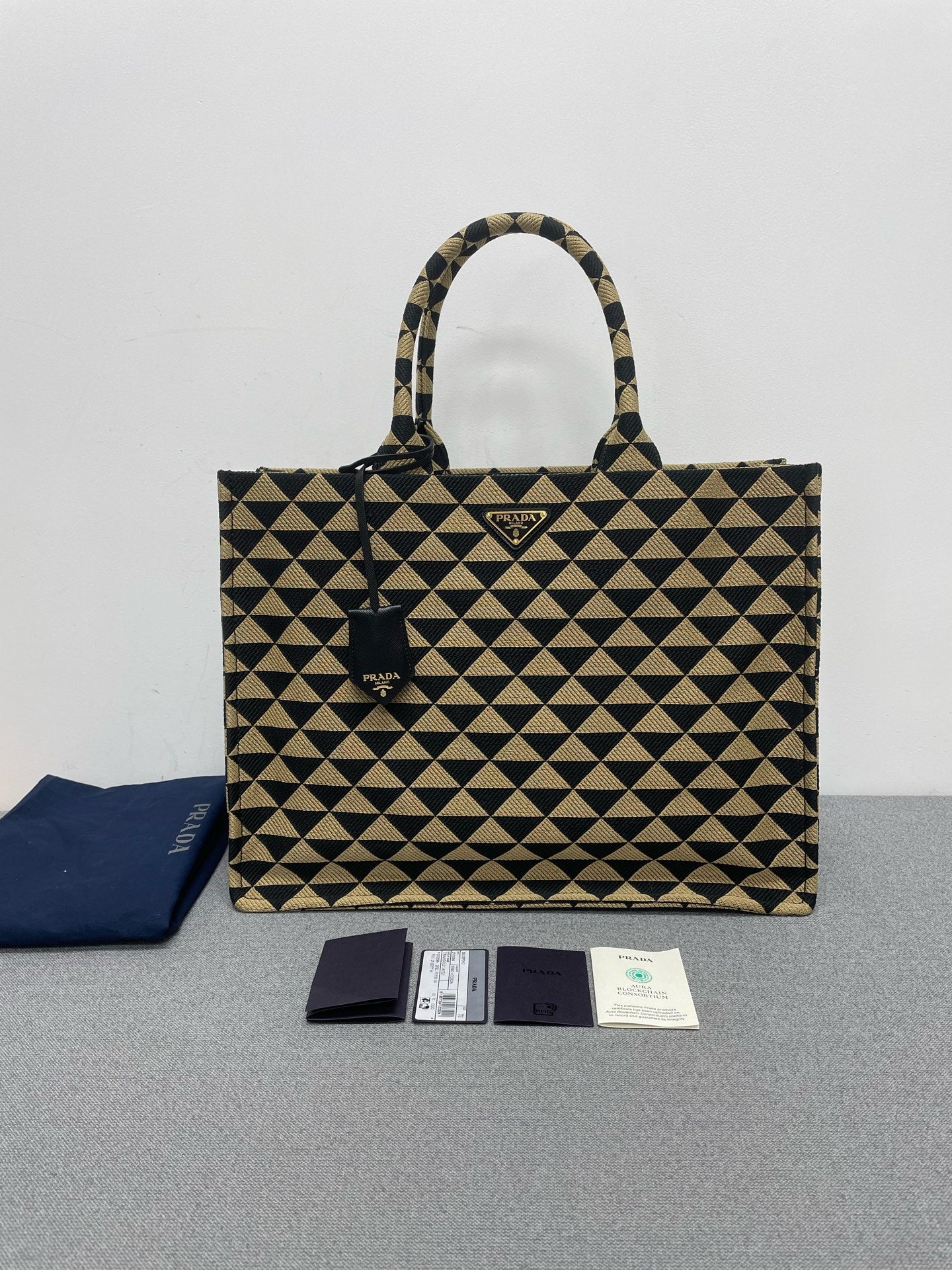 Prada - Other - Cloth - Multicolour - (large)