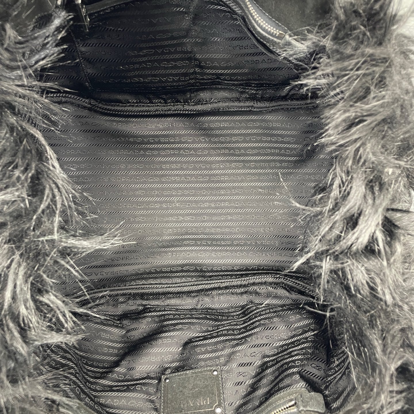 Prada - Other - Faux fur - Black - (medium)