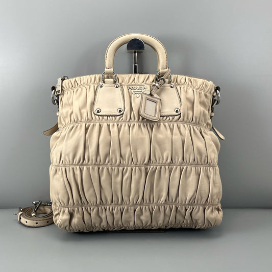 Prada - Other - Leather - Beige - (Medium)
