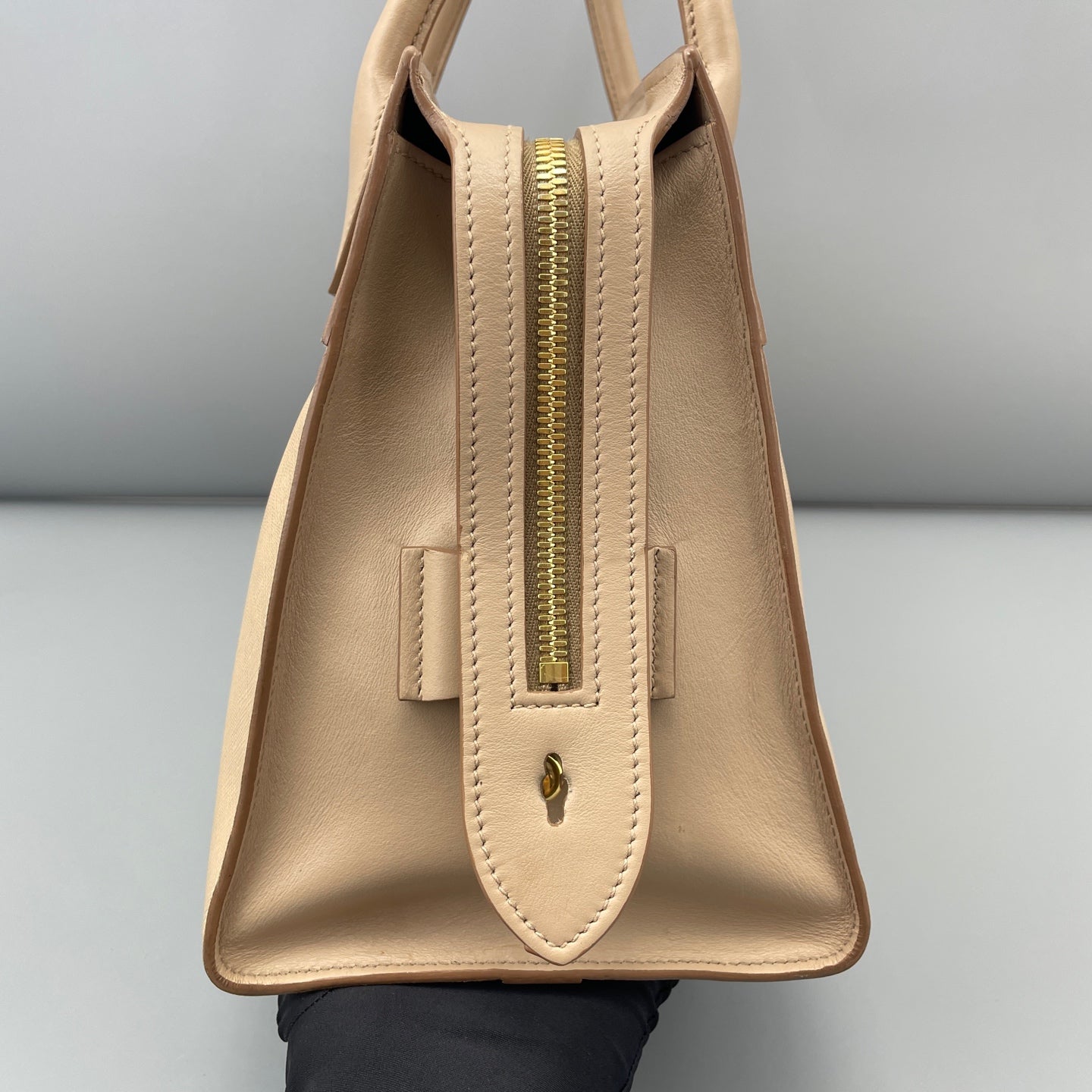Prada - Other - Leather - Beige - (Medium)