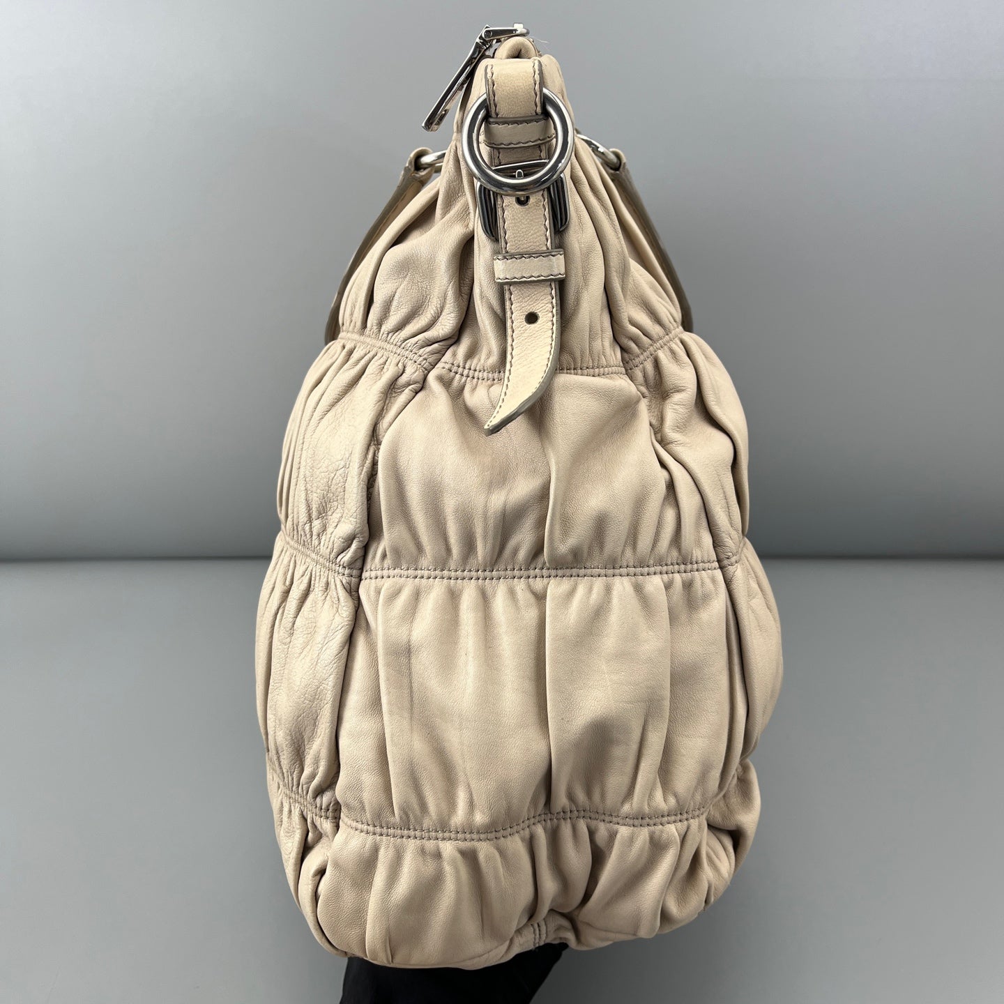 Prada - Other - Leather - Beige - (Medium)