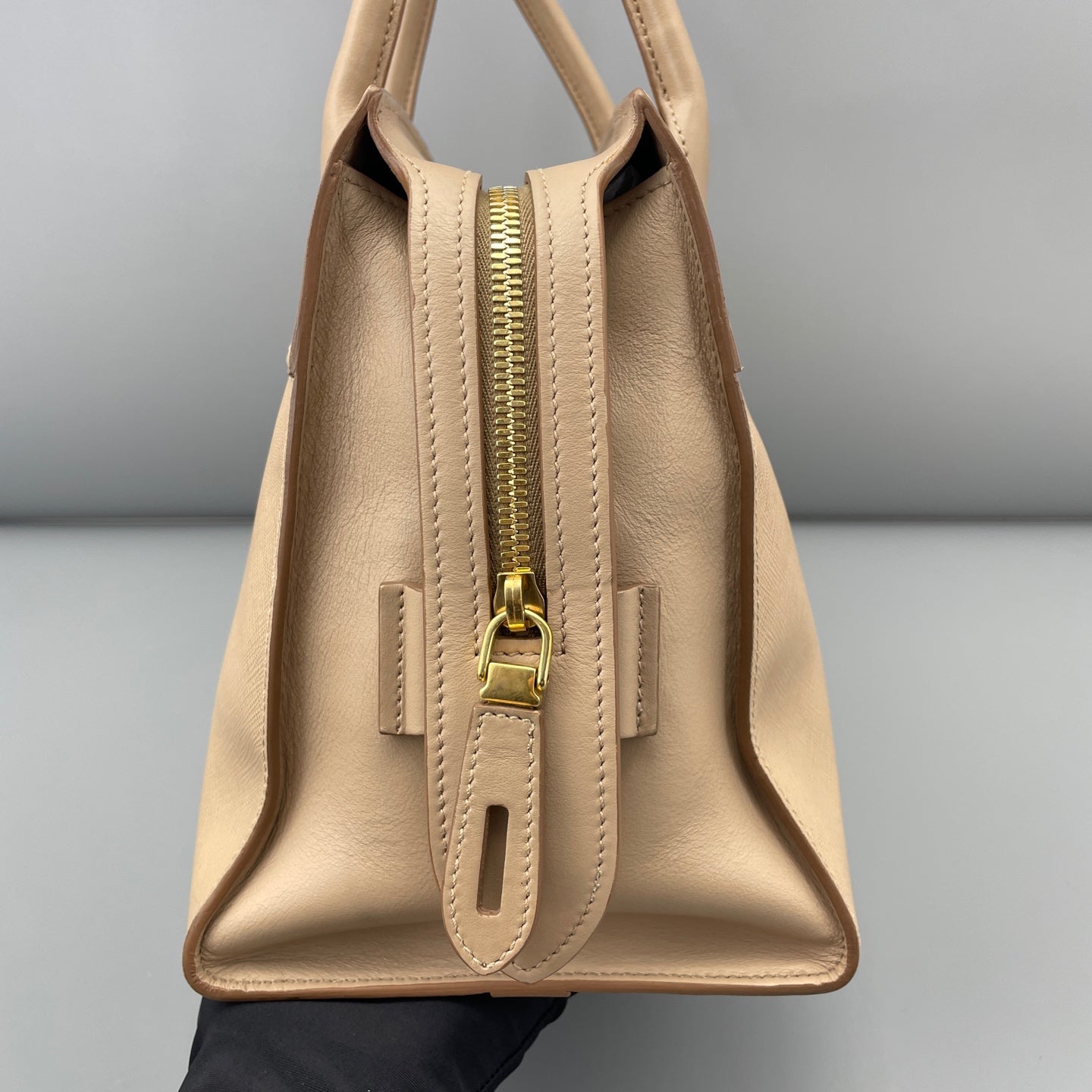 Prada - Other - Leather - Beige - (Medium)