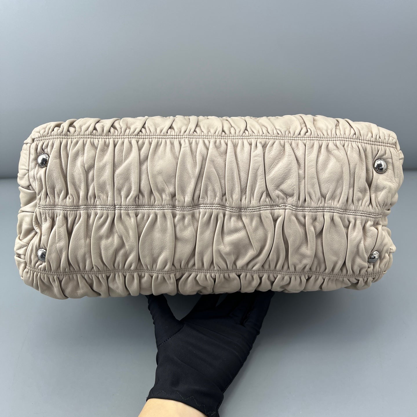 Prada - Other - Leather - Beige - (Medium)